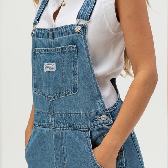Levi's Premium Vintage Denim Overalls $128 - Picture 2 of 10